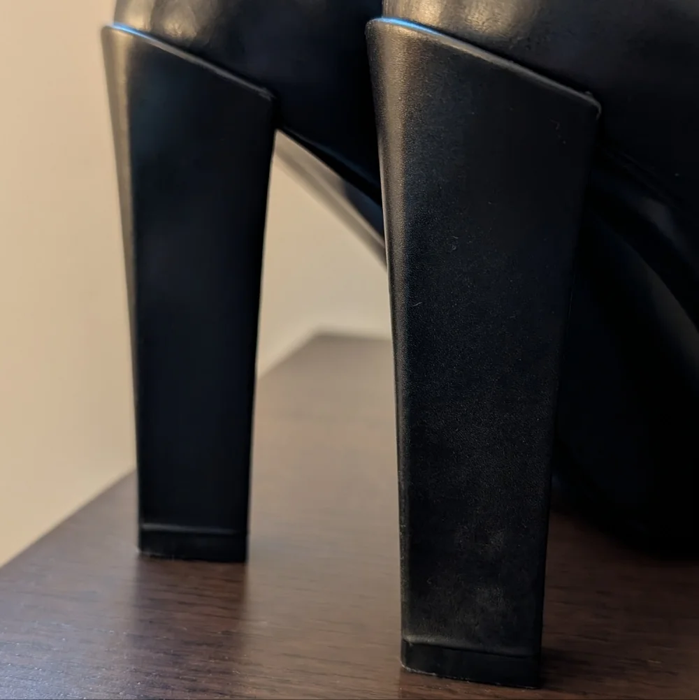 RALPH LAUREN PURPLE LABEL Katia/Spectator Heels W/DUST BAG. - Picture 8 of 16